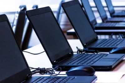 Mobilne urządzenia biznesowe. Różnice między netbookami, notebookami, ultrabookami i laptopami